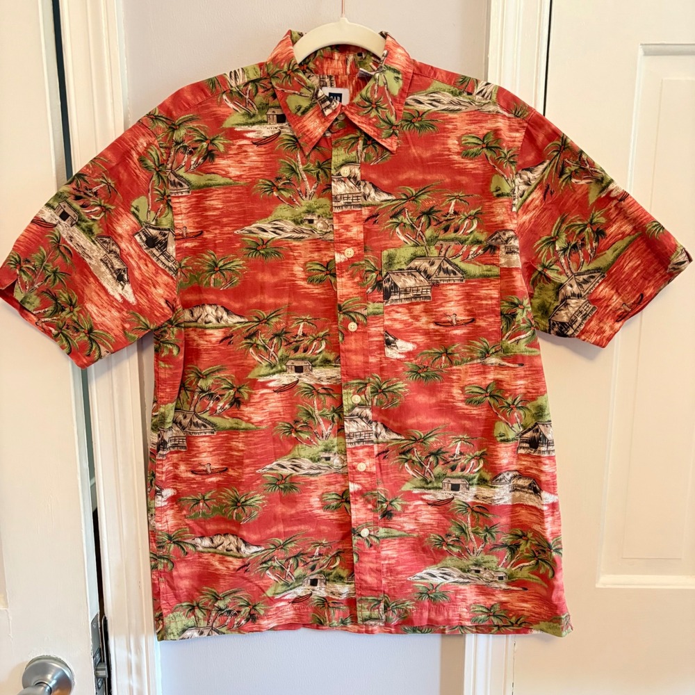 GAP Mens XS Short Sleeve Button Down Shirt Red Tropical Hawaiian Island NEW